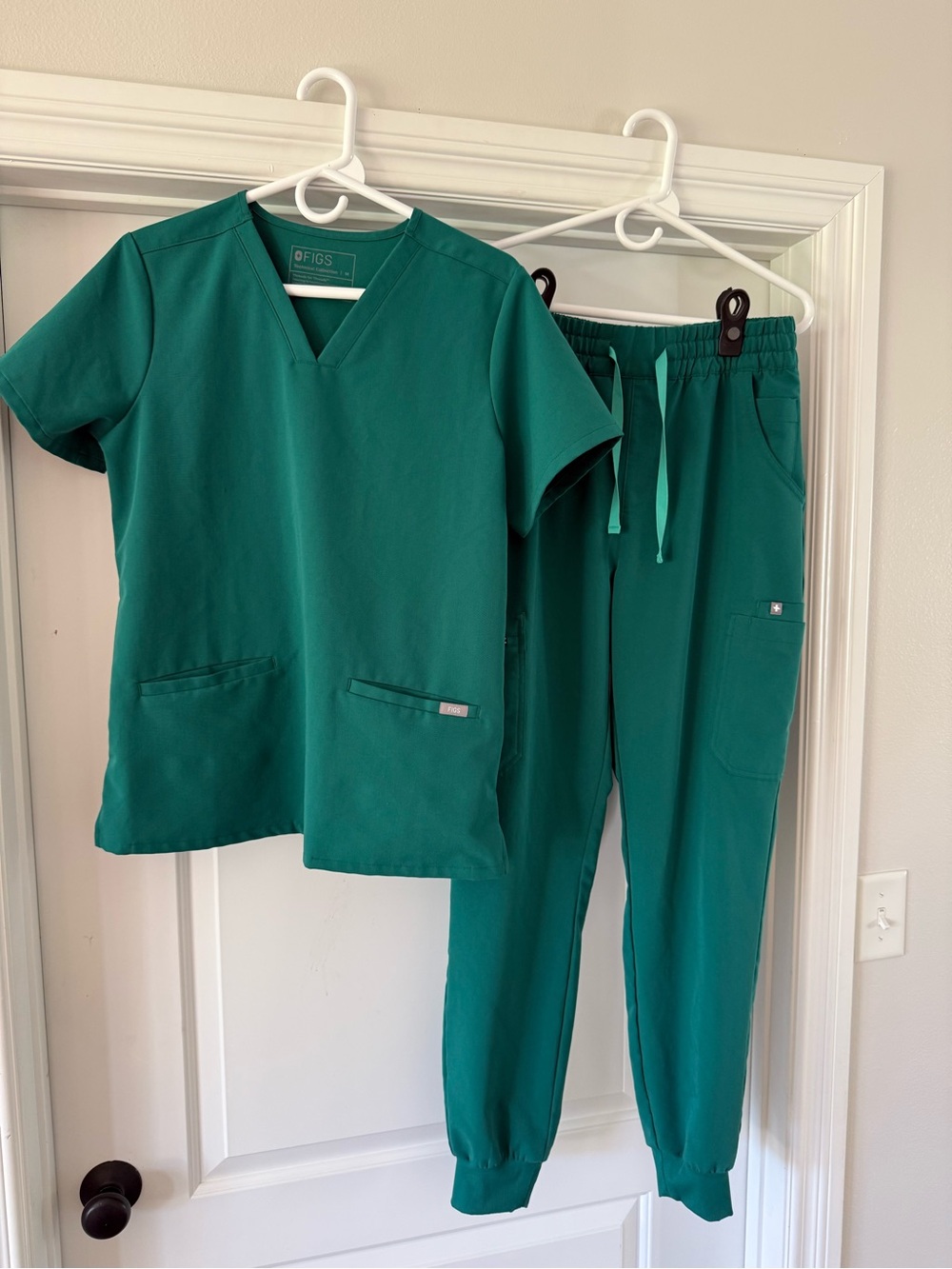 FIGS Hunter Green Scrub Top and Joggers